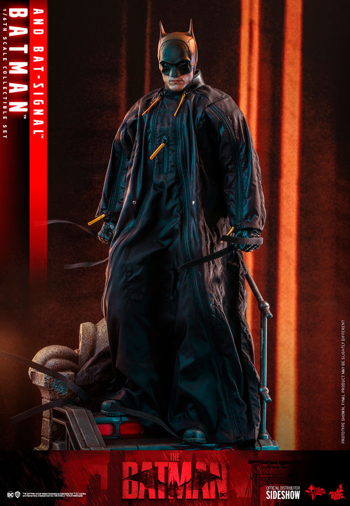Batman and Bat-Signal DC Sixth Scale Figure