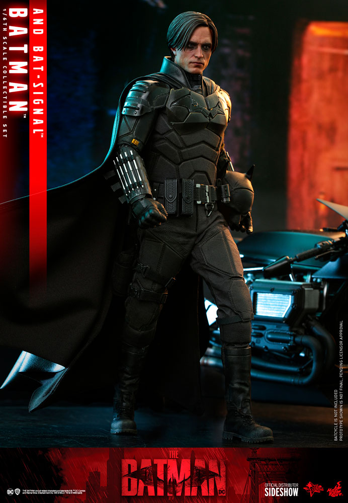 Batman and Bat-Signal DC Sixth Scale Figure