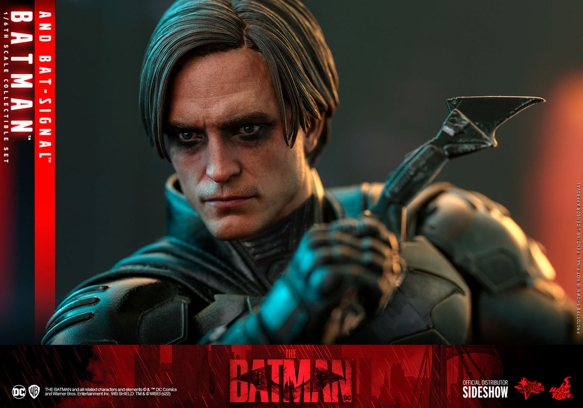 Batman and Bat-Signal DC Sixth Scale Figure
