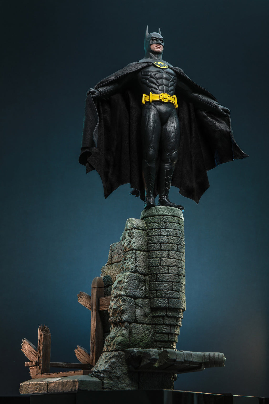Batman DC Sixth Scale Figure
