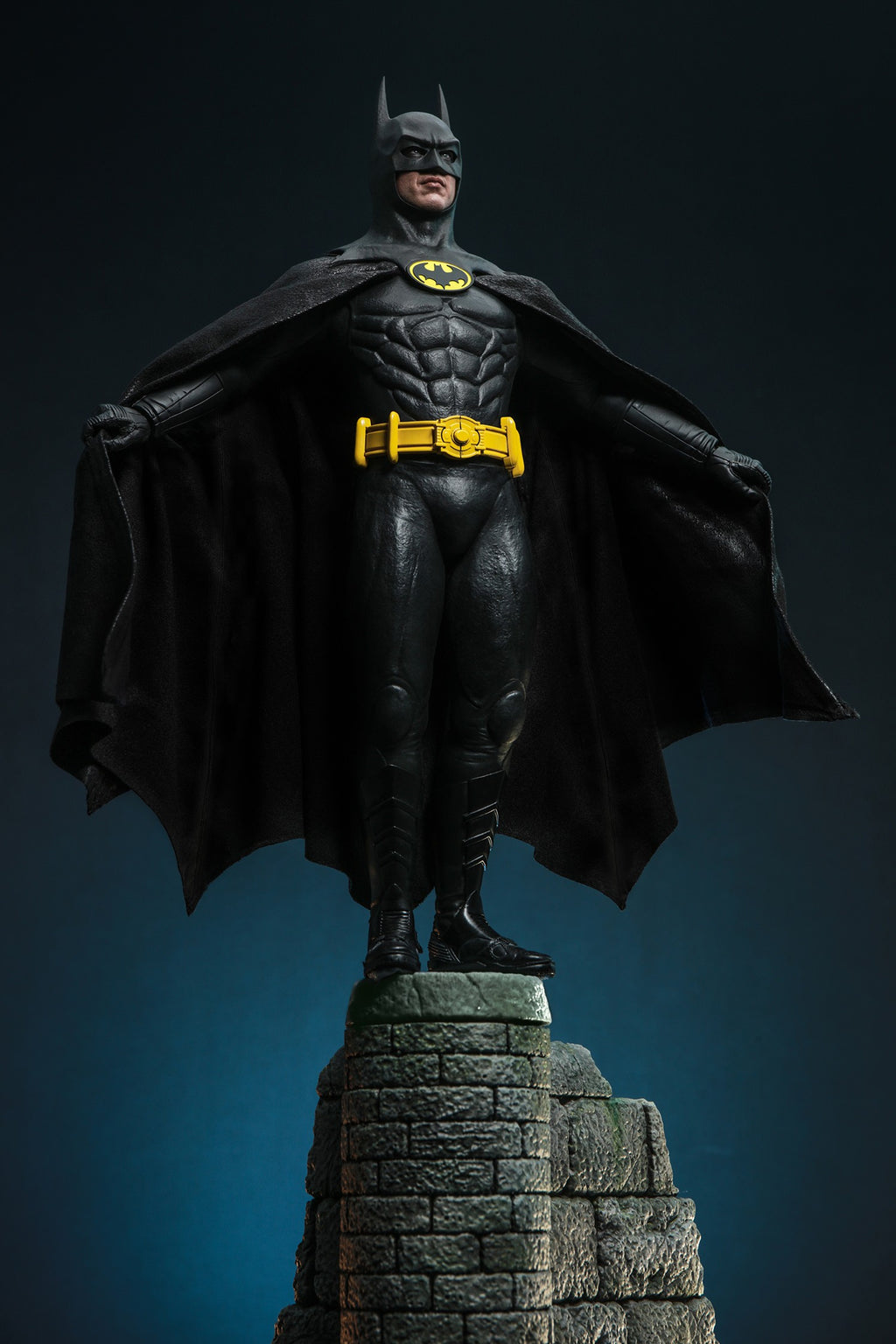 Batman DC Sixth Scale Figure