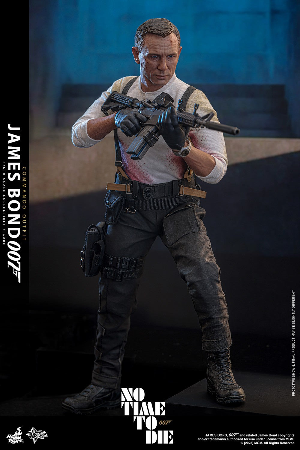 James Bond (Commando Outfit) Sixth Scale Figure