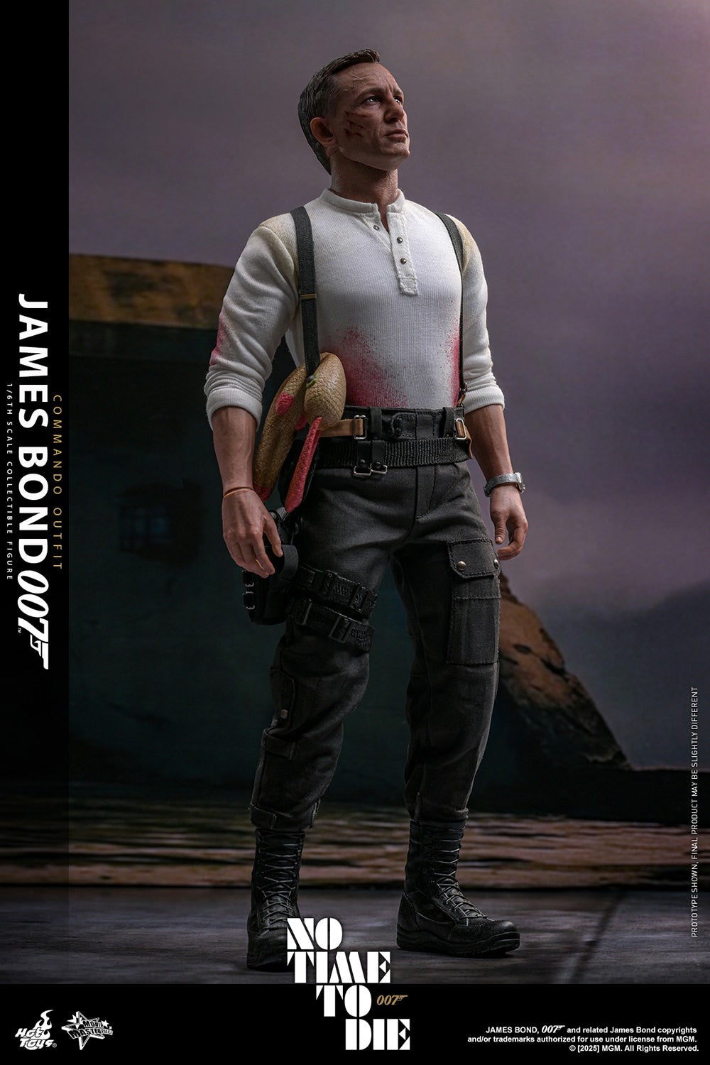 James Bond (Commando Outfit) Sixth Scale Figure