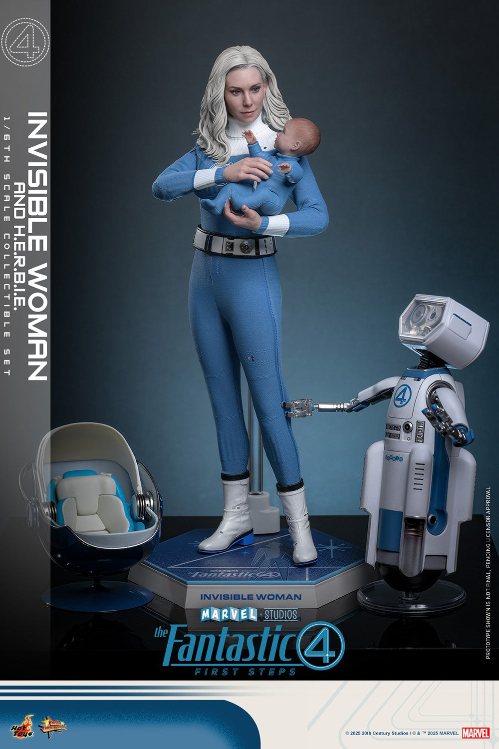 Invisible Woman Marvel Sixth Scale Figure
