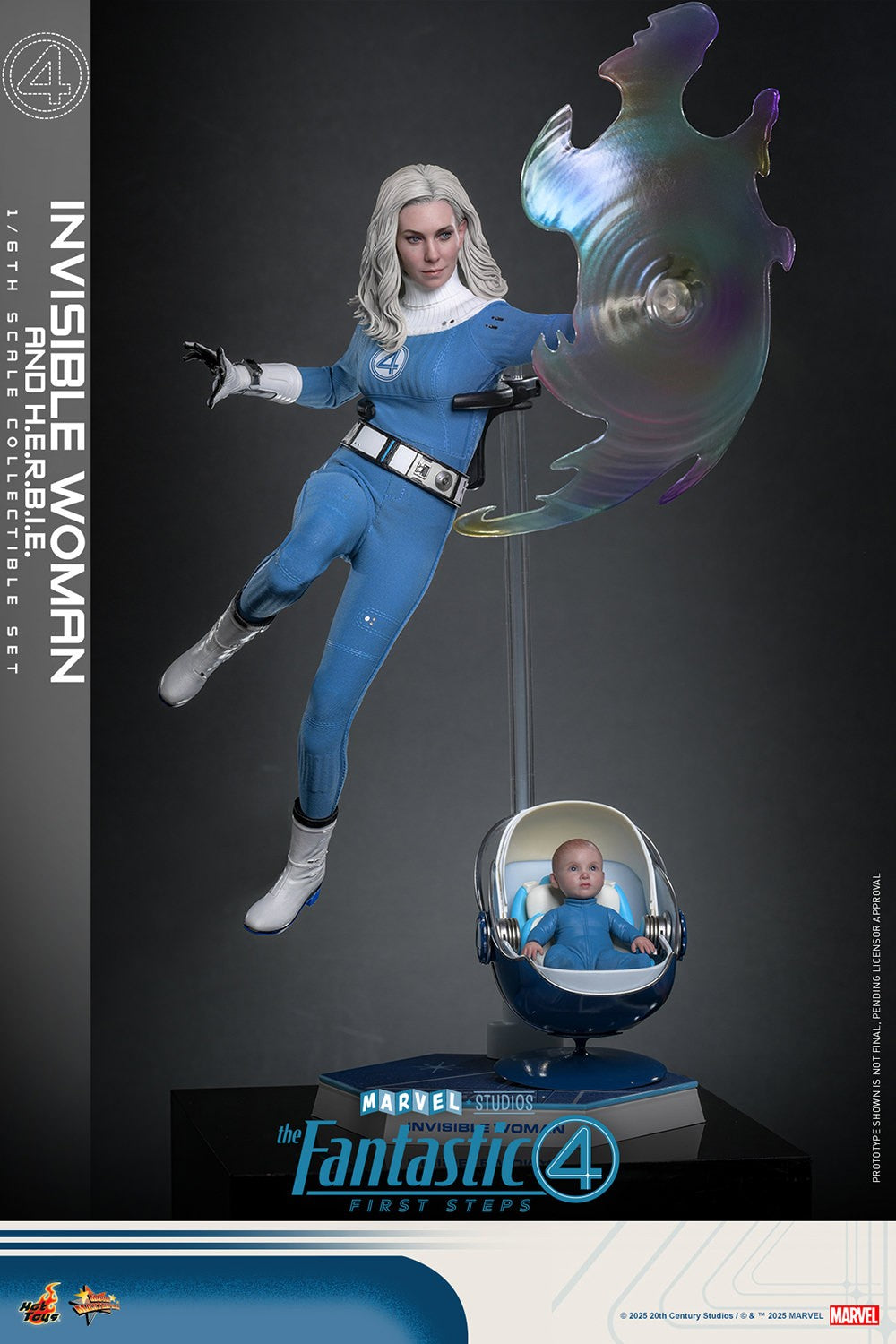 Invisible Woman Marvel Sixth Scale Figure