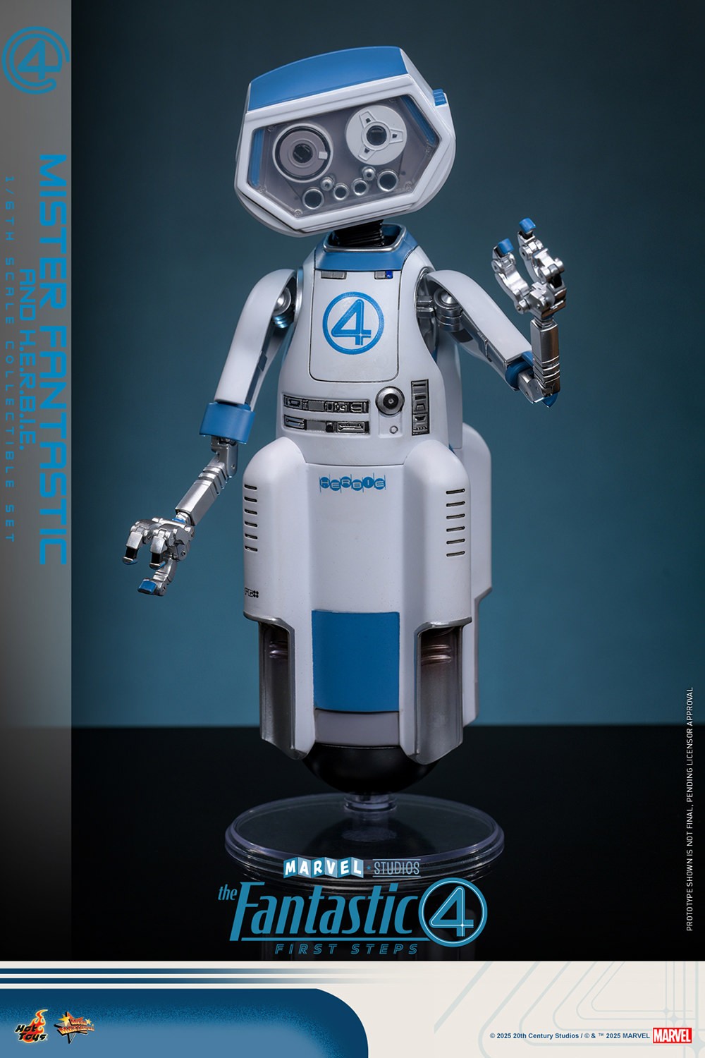 Mister Fantastic Marvel Sixth Scale Figure