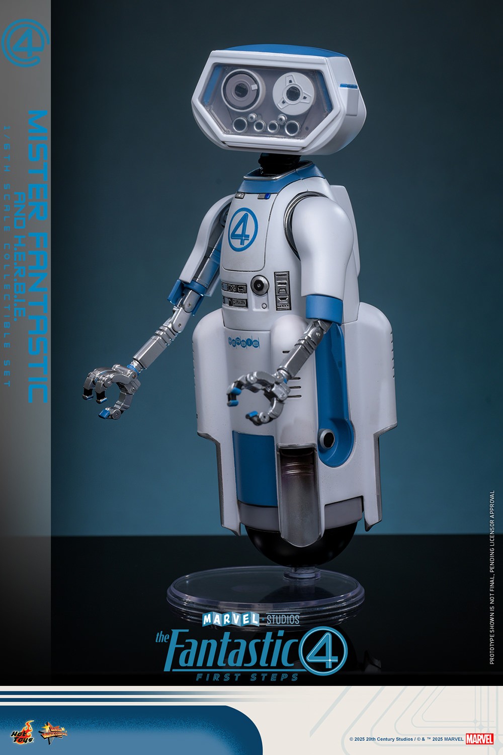 Mister Fantastic Marvel Sixth Scale Figure