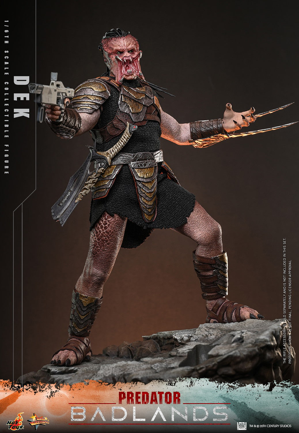 Dek Predator Sixth Scale Figure