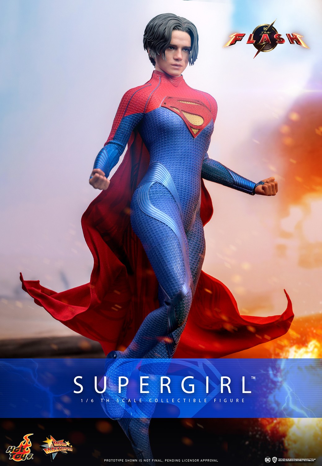 Supergirl DC Sixth Scale Figure