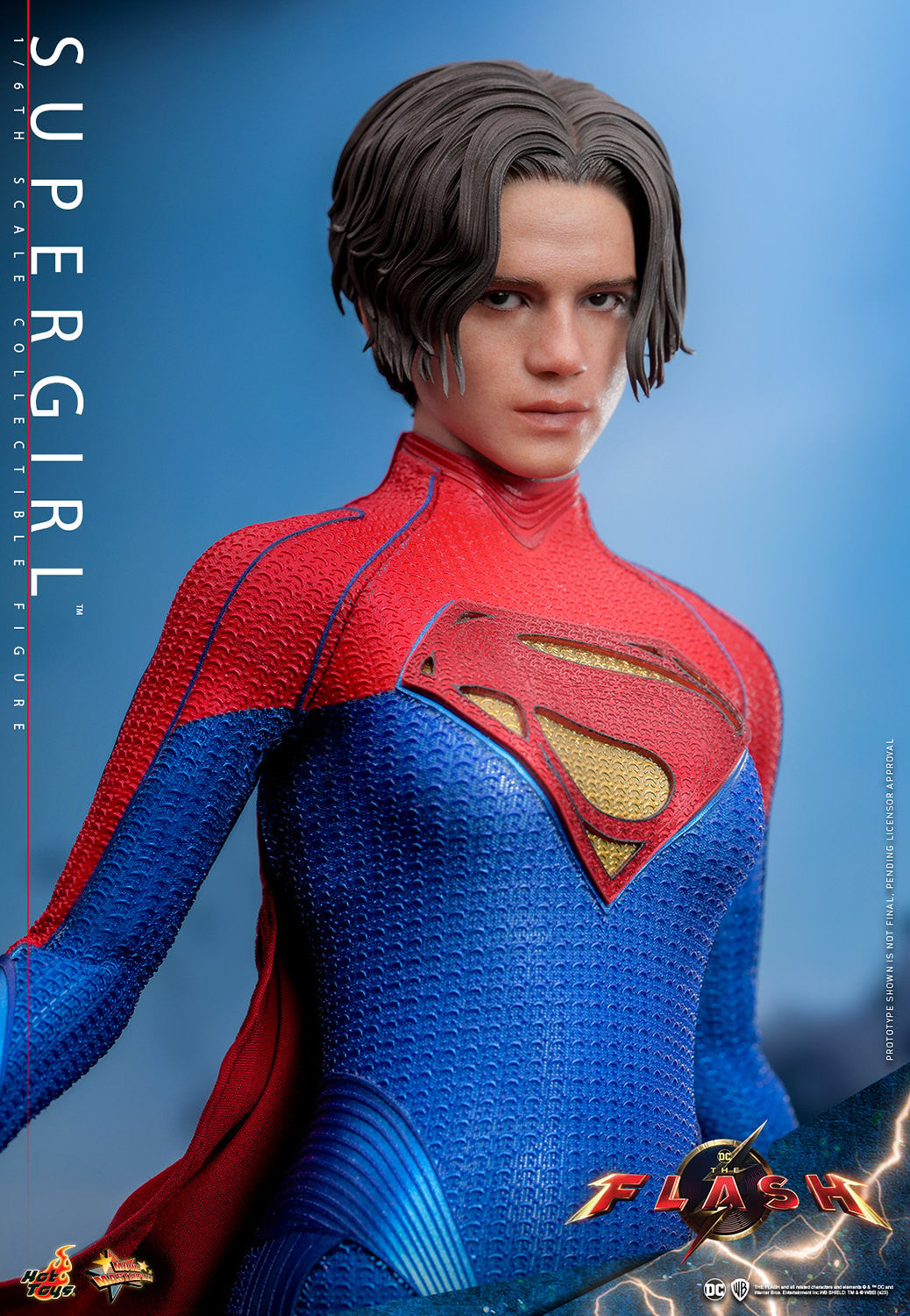 Supergirl DC Sixth Scale Figure