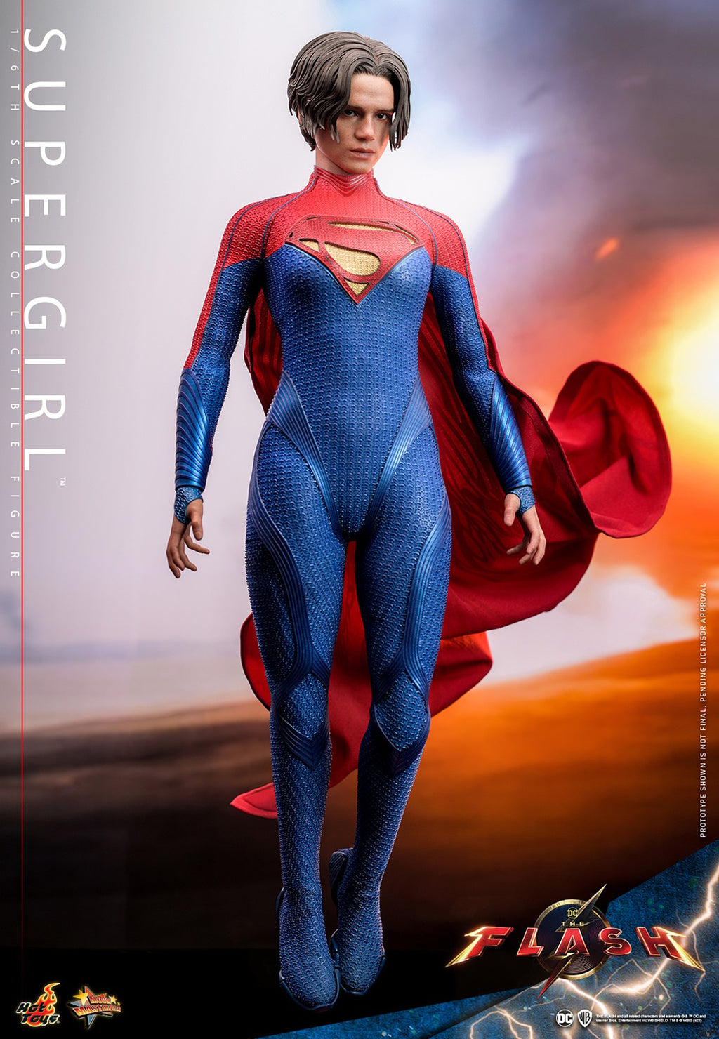 Supergirl DC Sixth Scale Figure