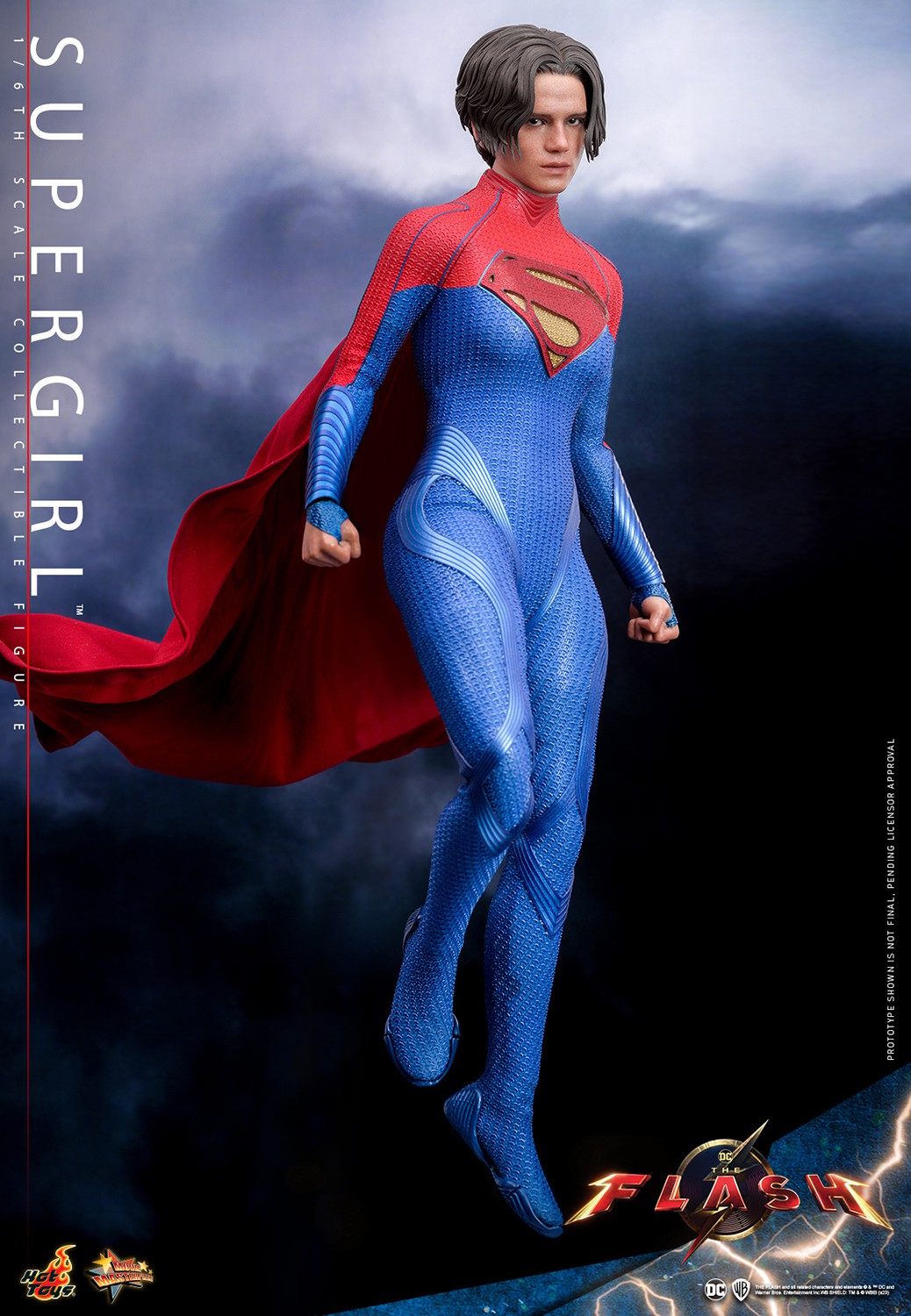 Supergirl DC Sixth Scale Figure