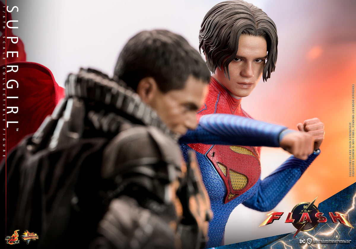 Supergirl DC Sixth Scale Figure